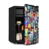 Klarstein Cool Vibe 70+ Kühlschrank , , Volumen: 70 Liter , VividArt Concept: Tür Mit Stickerbomb-Design Print , Eisfach , Eiswürfelform , Geräuschentwicklung: 42 DB , Schwarz